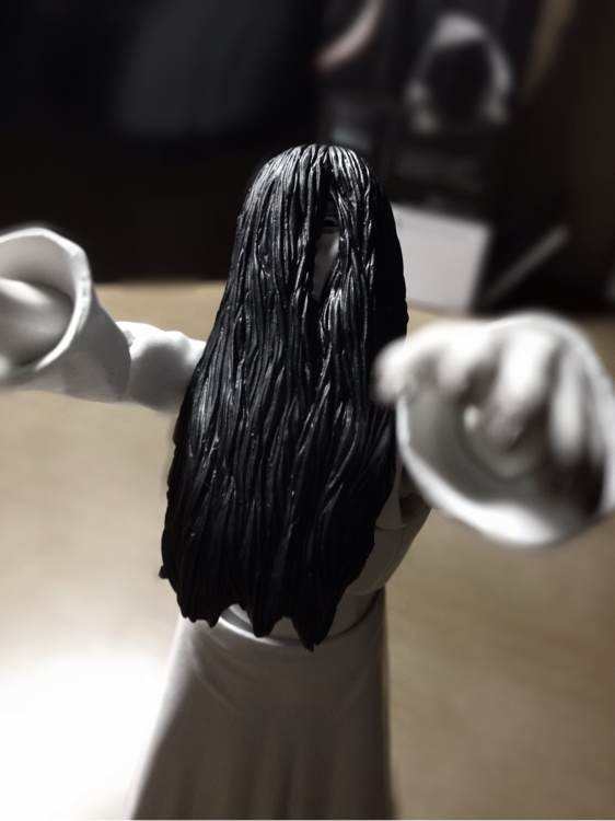 贞子竟然有手办当她放下头发的瞬间网友直接吓哭了