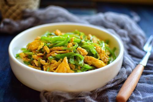 肉价高居不下,想吃肉咋办?学会这八道素菜经典做法比吃肉还香