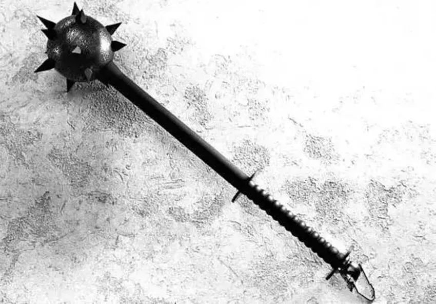 中世纪欧洲的各种钝器，唯独它可称为王者，一锤就能破盔出脑_腾讯新闻