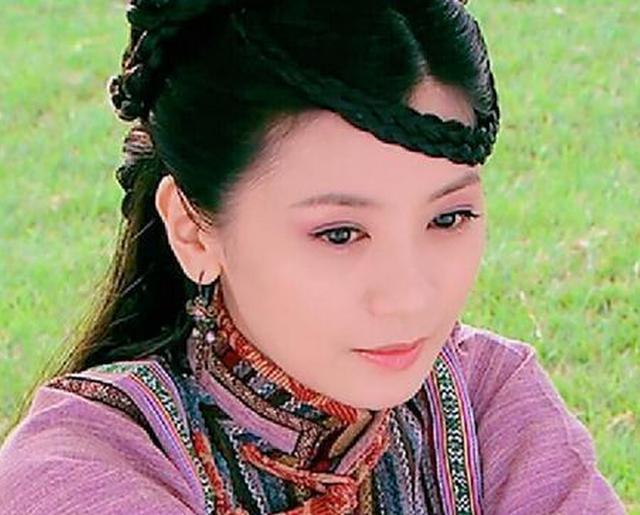 贾静雯的古装角色2003年作品大爆发饰演赵敏成经典