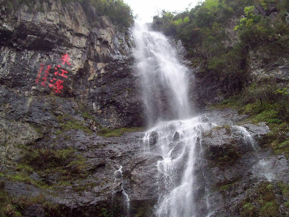 東江源頭三百山的美景真的是美如畫