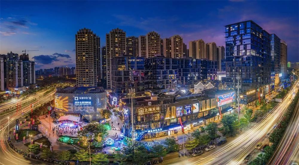 月租金66400元/㎡,这条商业街开卖刷爆南宁人朋友圈!