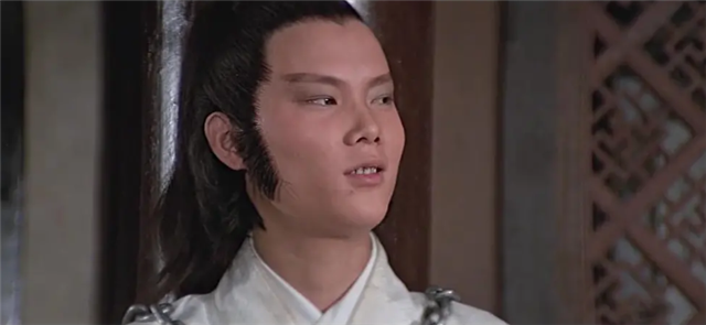 是张彻第四代弟子,当年是张彻在台湾省收的,一起的还有郭追,罗莽,韦白