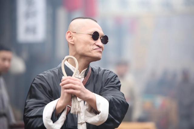 演员六子饰演院线电影《横财局中局》反一