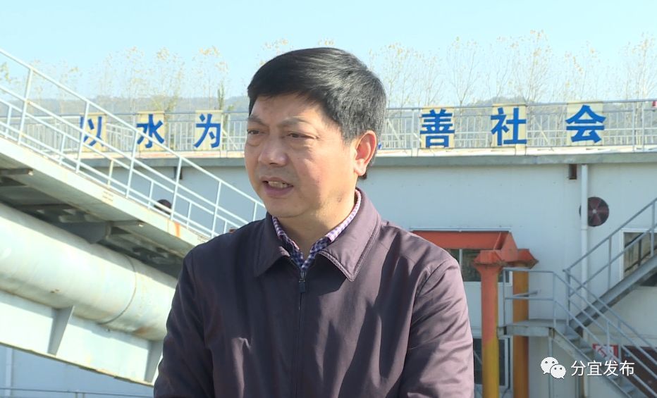 "督导中,李逸翔先后来到袁河分宜镇段,杨桥河,杨桥水厂,实地查看了