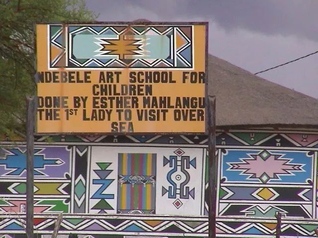 84岁农村老太两次征服宝马,一双神手引世界瞩目,这