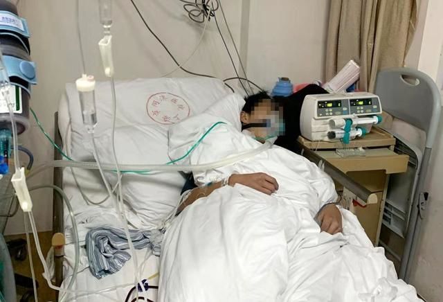 上海一初中生服毒自杀单亲家庭生前疑在校遭欺凌