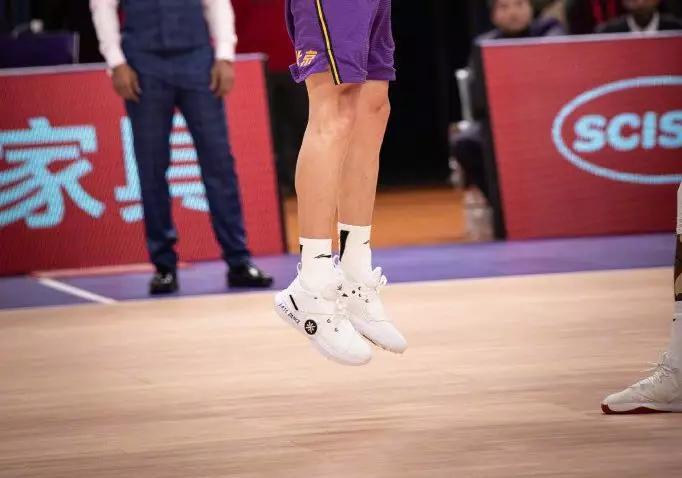 cba新赛季备受关注的球员,都选择哪些球鞋上脚?