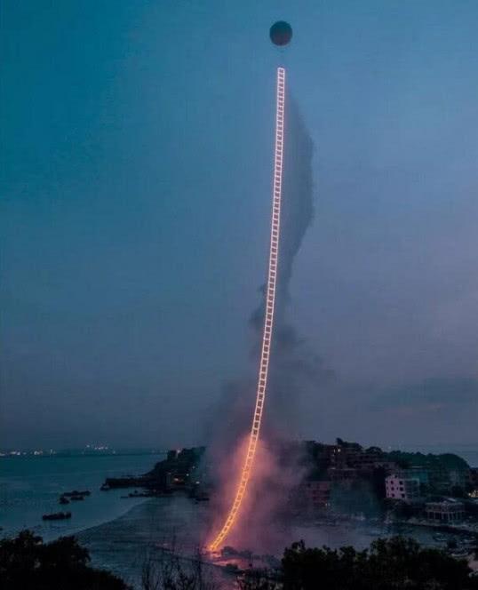 中国最长的天梯烟花，只在空中停留了60秒，却研发了21年！