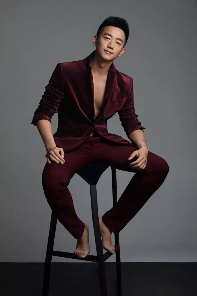 动态邬晔纬 男友力飙到max_腾讯新闻