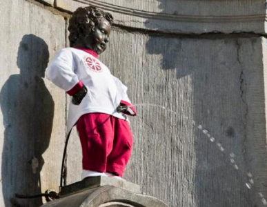 憋尿其实这是非常错误的生活方式,因为尿液本身含有身体的毒素和垃圾