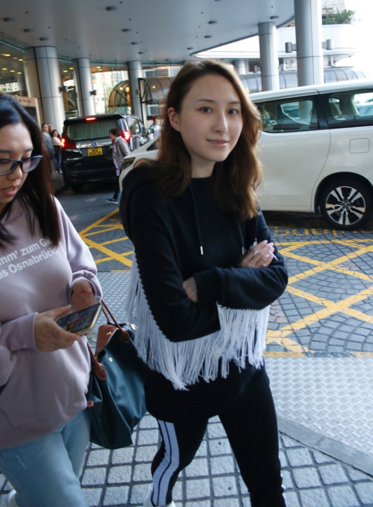 赌王千金爱上50岁失婚男?何超云甜笑回应新恋情:不会分享