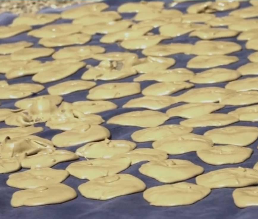 真正的穷到"吃土",泥饼畅销,海地人以吃土为生_腾讯新闻