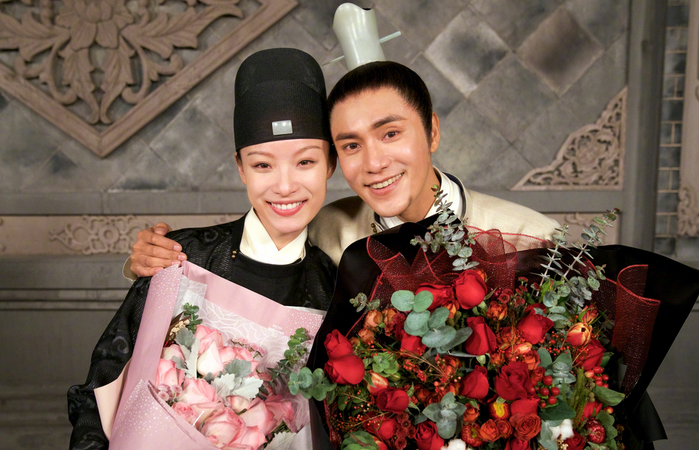 倪妮新恋情疑似曝光?深夜前往陈坤家中聚会,两人过往互动细节被扒