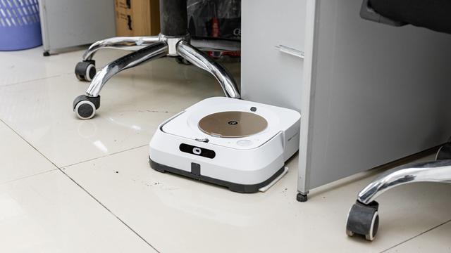 扫擦联动,解放双手:irobot m6 智能擦地机器人