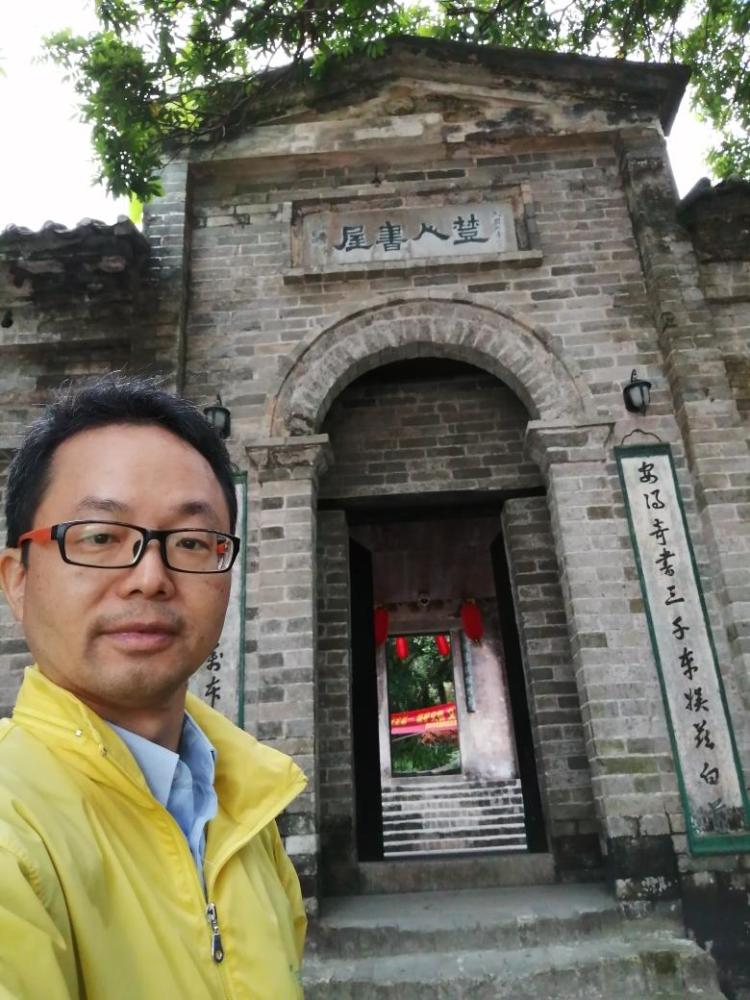 陆川拿得出手的除了猪肉,就是谢鲁山庄了