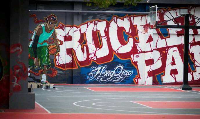 美国十大街球传奇骨头收集者把人脚踝晃变形这哥们真进了医院