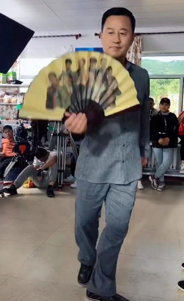 《乡村爱情12》刘能裤子遭调侃,王长贵绝活成亮点