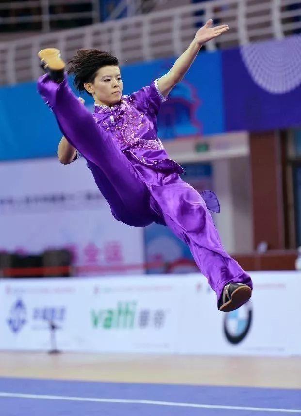 有过专业队训练经历的朋友都知道规定拳是必练的套路之一,大家所说的