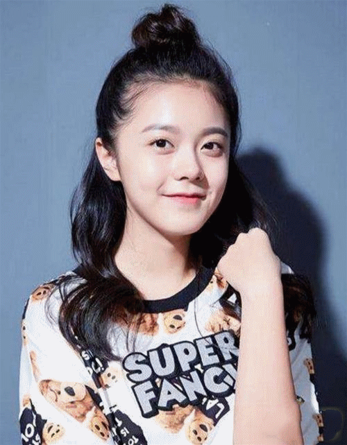 有种"整容"叫少年派的林妙妙,如今17岁留长发,美到认不出