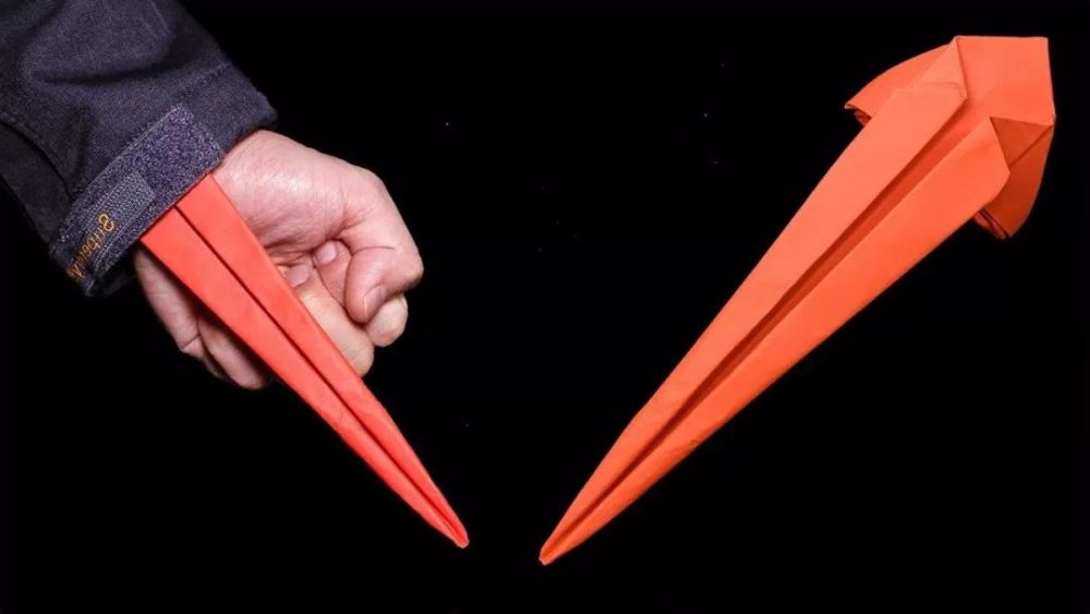 笑里藏刀袖里藏剑教你折纸一把袖剑藏在袖子里特别好玩