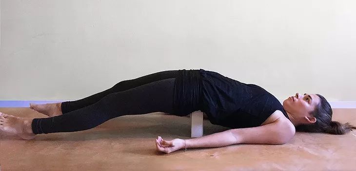 如果你每天坚持这样“开髋”；20天后身体将发生巨大的变化！