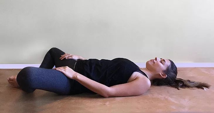 如果你每天坚持这样“开髋”；20天后身体将发生巨大的变化！