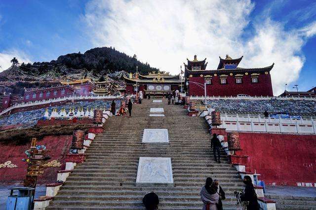 东女国遗址估计吴承恩应该也听过类似的传说吧,因为东女国正好在大唐