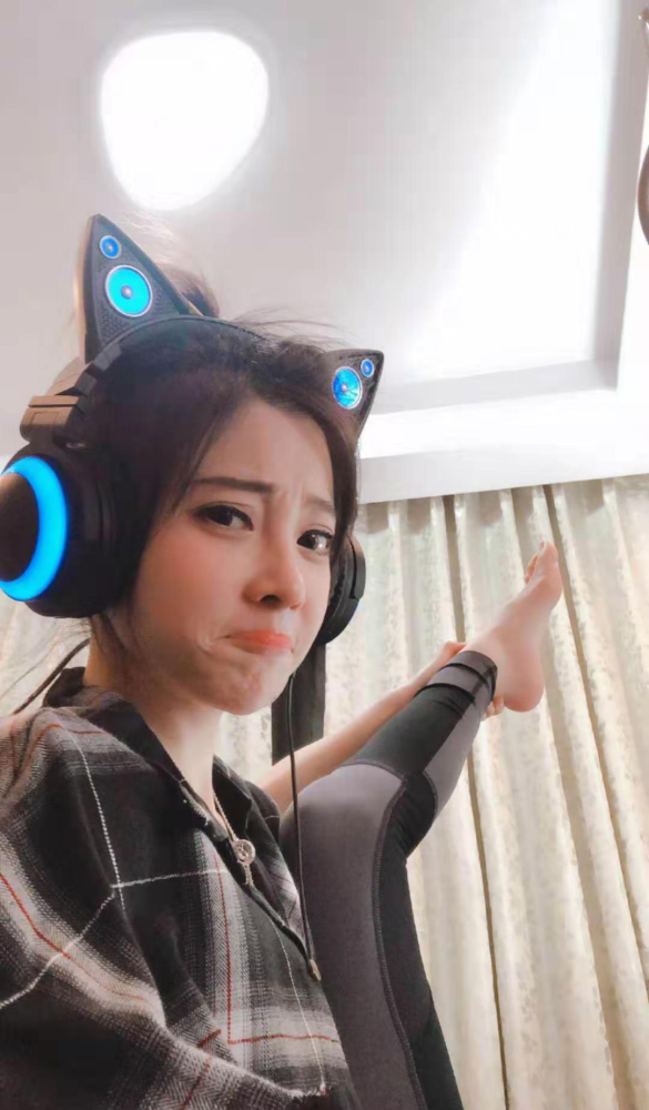 冯提莫版本正式上线,这首歌真的甜到无法抵抗,粉丝们的收获