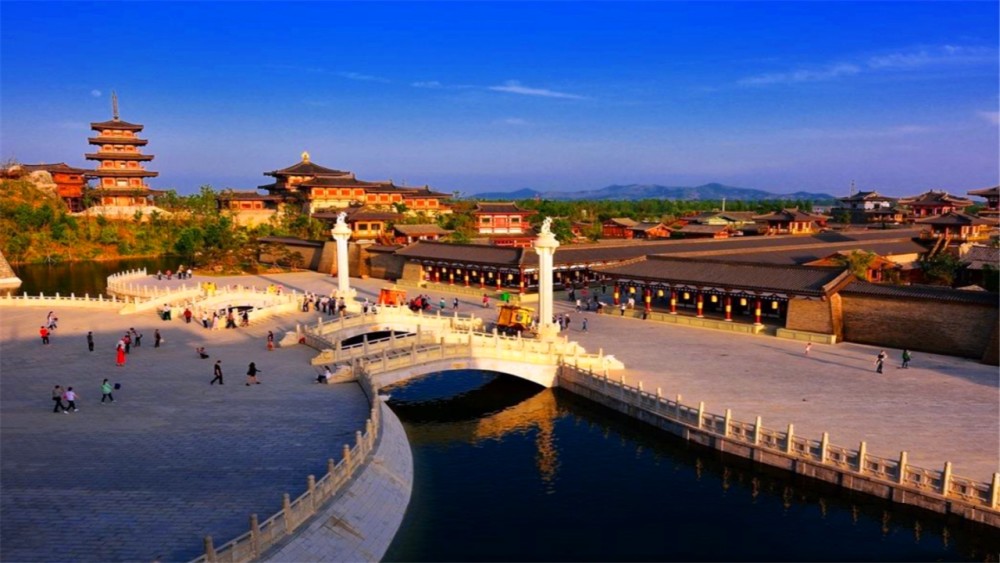 也中国著名思想家老子的故里,神农氏在这里播种五谷,陈胜在这里建立了