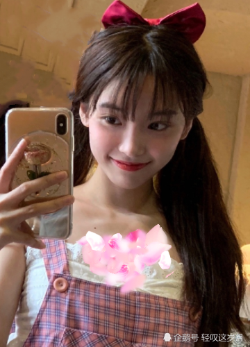 有种"反差"叫半藏森林的手机壳,看清上面的图案后,刘阳真可怜