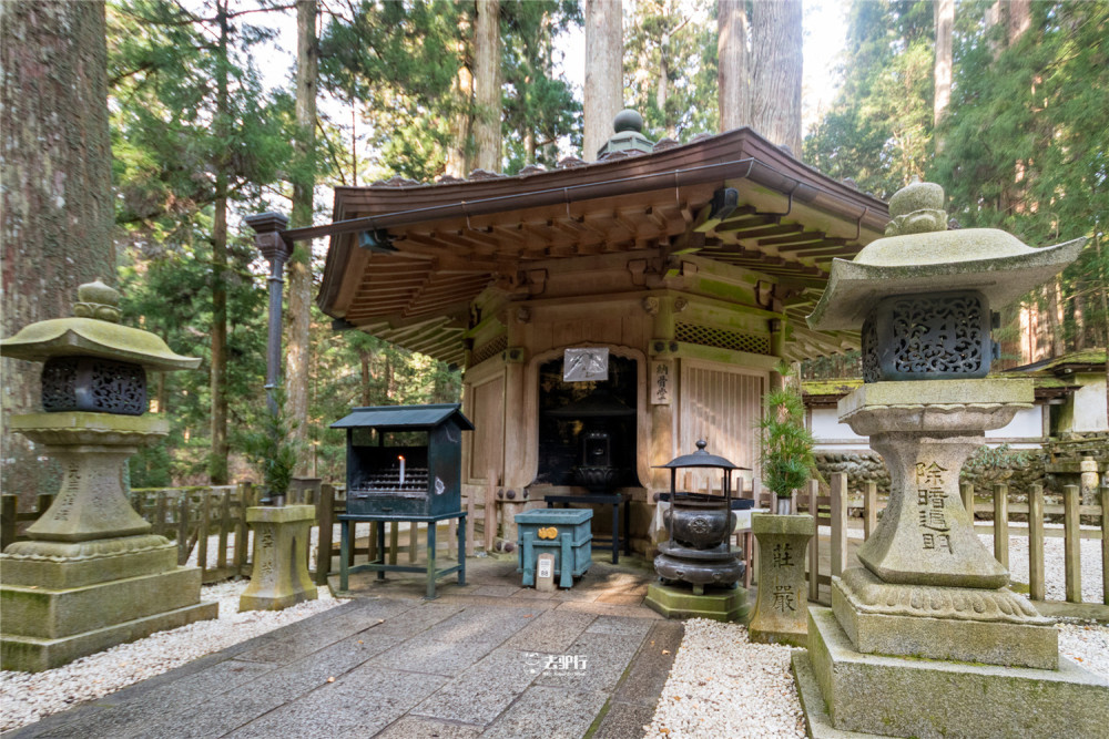 日本最大的公墓:迄今已有1200年,葬着20多万人等待复活