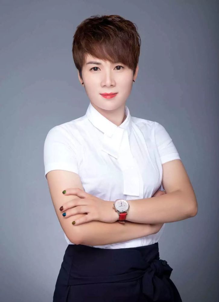 李丽莉:专业是为了更好的发展,努力能成就更好的自己