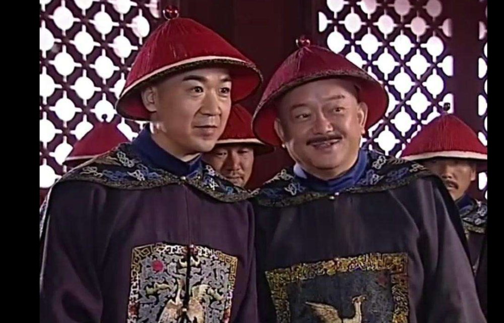 铁齿铜牙纪晓岚:纪晓岚与和珅官职的差距,到底