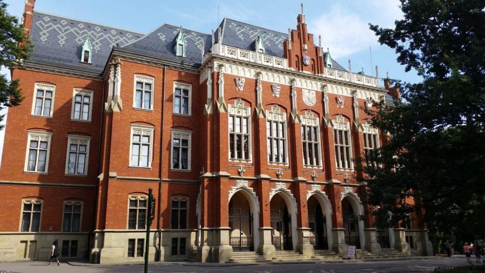 (克拉科夫-雅盖隆大学) 克拉科夫保留了建于13世纪的古城(之前城市曾