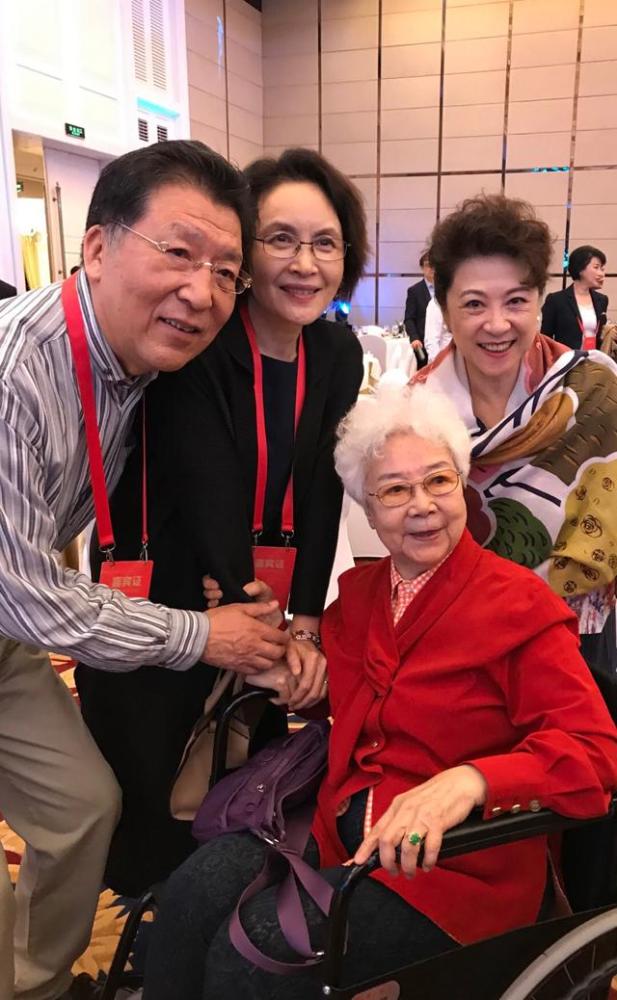 还是牛犇,张良,杨在葆,许还山,刘晓庆呢?快到留言区与更多网友进行互