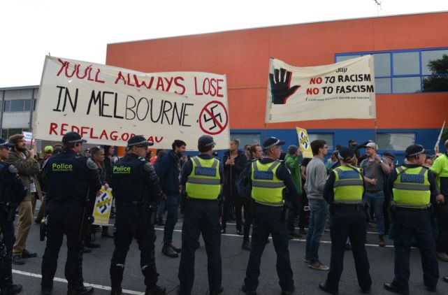 澳大利亚4名青年身穿纳粹制服逛超市遭质问后还让人滚蛋