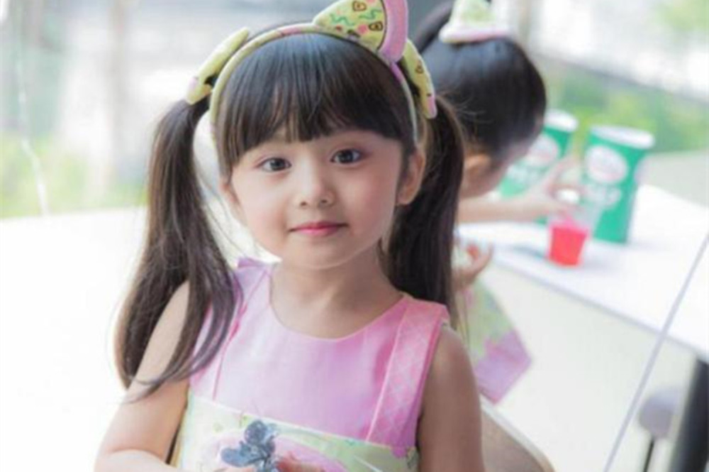 6岁小萝莉获泰国女童选美冠军 网友: