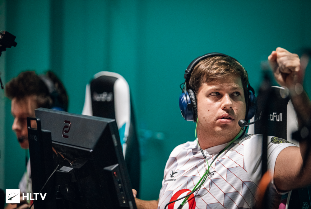 csgo:众神归位几度逆转,mouz问鼎cac2019总冠军!