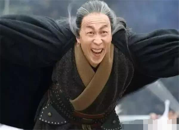 《倚天屠龙记》中青翼蝠王韦一笑,是否为明教四大法王中最弱?