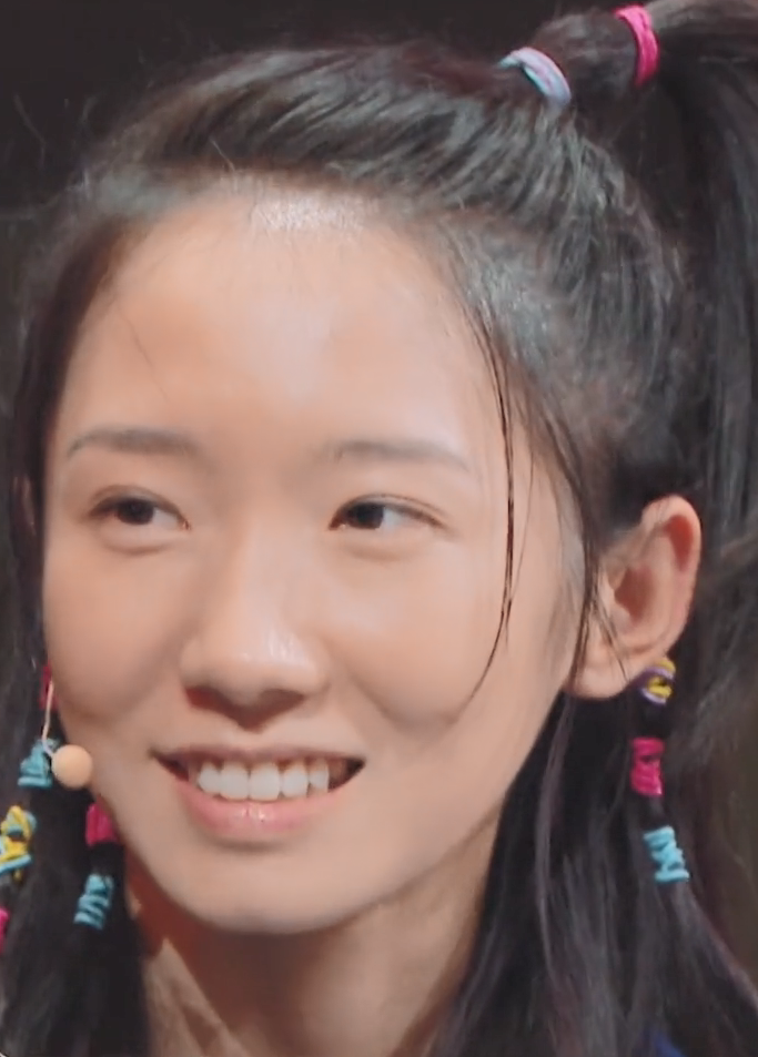 有种"整容"叫孟美岐没化眼妆,眼睛整整小了一圈,差点认不出!