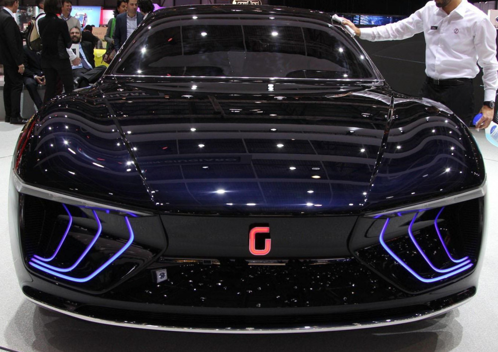 每个国家对于这个问题都是非常重视的,所以就导致了现如今的电动汽车