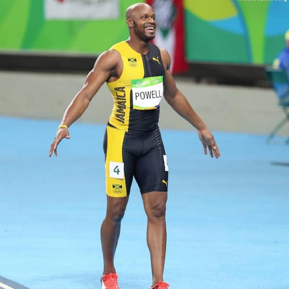 鲍威尔06年有多强2次追平世界纪录4次击败盖伊百米22场不败