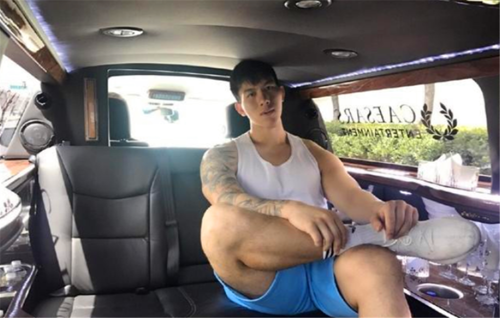 像铁牛张鸿林王增杰这样的草根球星打野球一年收入有多少