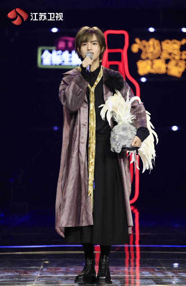 "仙嗓少年"尹毓恪:不做第二个谁,只做第一个自己"全身上下只露个手
