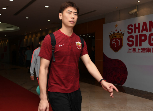 曝上港门将婚内出轨,开房记录 约会照片曝光,妻子怒斥:狗男女|孙乐