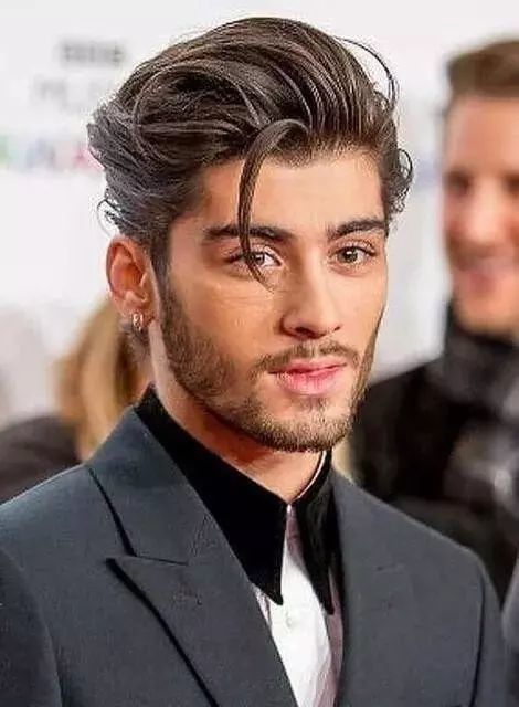 超经典的五款男生经典油头发型,帅一整年不是问题_腾讯新闻