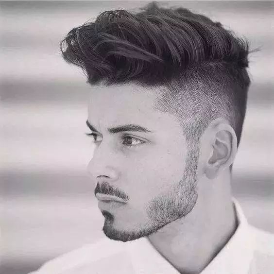 超经典的五款男生经典油头发型,帅一整年不是问题