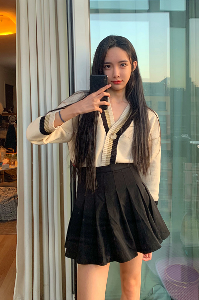 女装大佬艾比最想删除的照片,油头不算啥,看到最后一张心凉半截