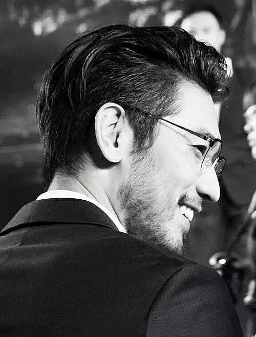 高以翔猝死 跑男前导演曝离开浙卫原因 藏有外人看不到的腐朽泥墙 腾讯新闻